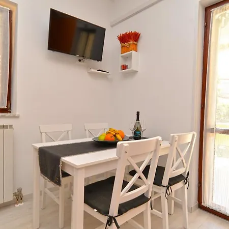 Stana 242 Apartment Fazana