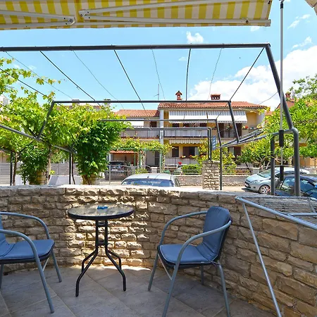 Apartman Stana 242