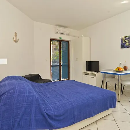 Stana 242 아파트 *