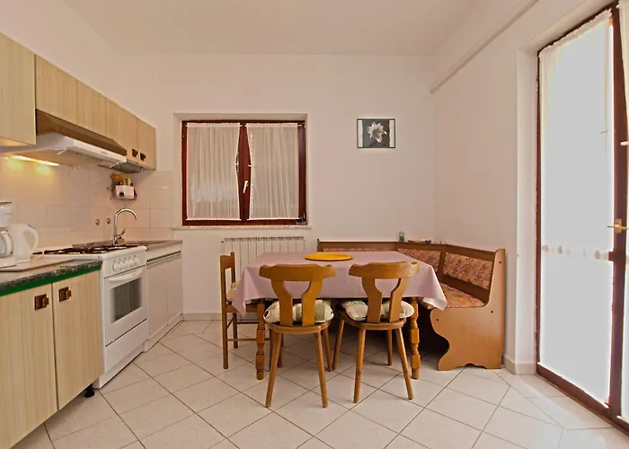 Stana 242 * 파자나