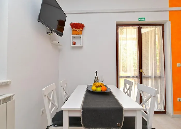 아파트 Stana 242 파자나