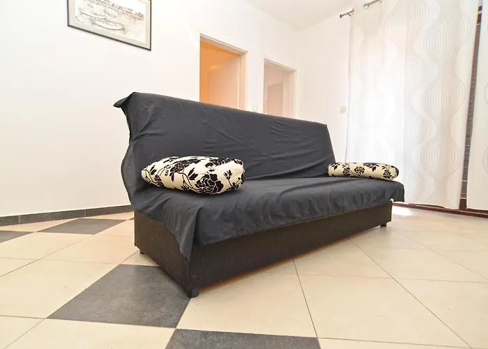 아파트 Stana 242 *