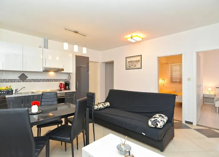 Stana 242 * 파자나