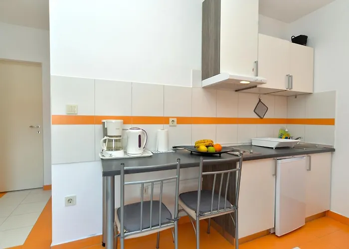 Stana 242 아파트 *