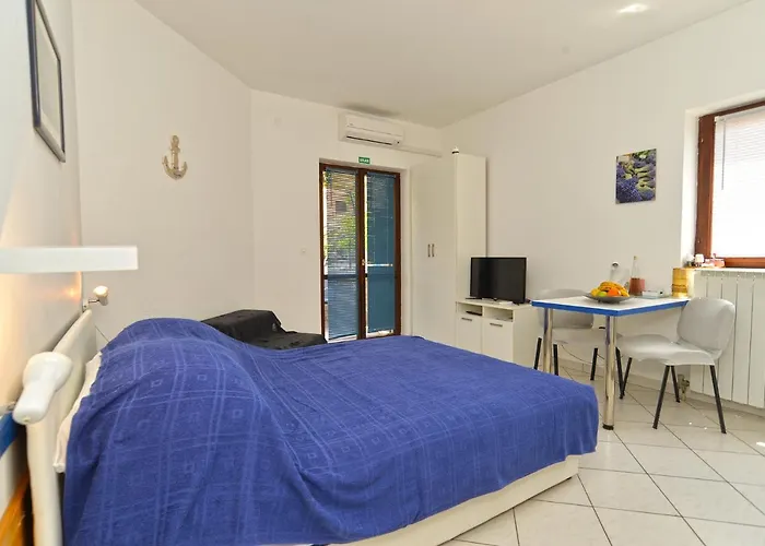 Stana 242 아파트 *