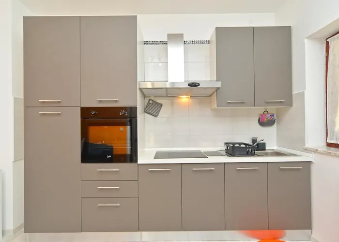 아파트 Stana 242 파자나