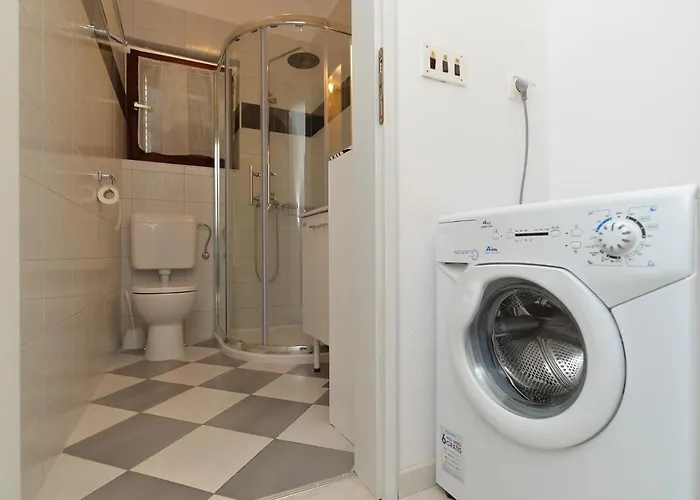 Stana 242 아파트 파자나